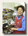 I was startled to see this lady use an abacus to calculate my change - in Japan, birthplace of the Casio calculator and more! IMG_6505